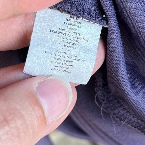 Embroidery Detailed Comfortable Top - Picture 5 of 7